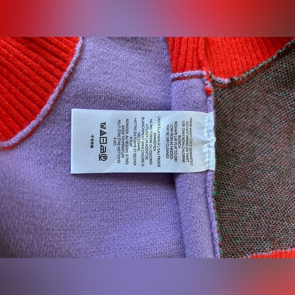 URBAN OUTFITTERS RANDI STRAWBERRY SWEATER VEST. Sz. M. QUIRKY, STYLISH, TRENDY - Picture 3 of 9